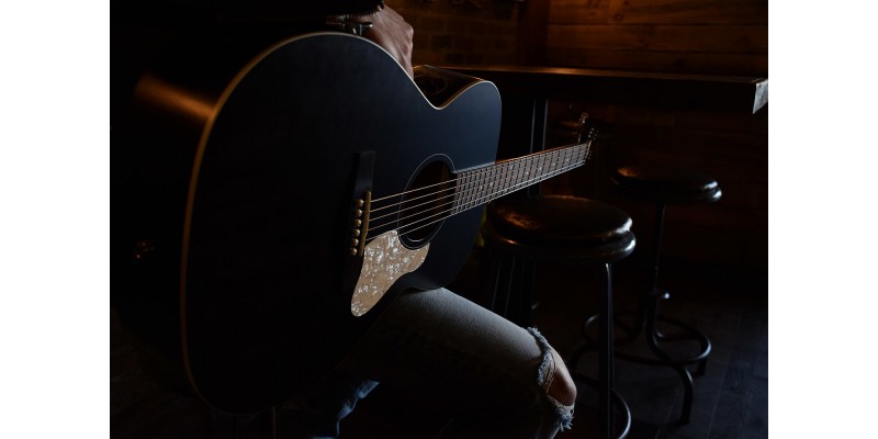 Art Lutherie Legacy Faded Black Q1T Guitar