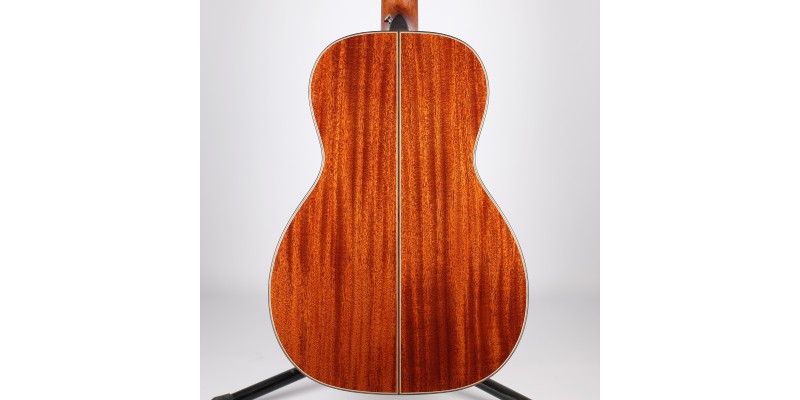 Auden parlour guitar on sale