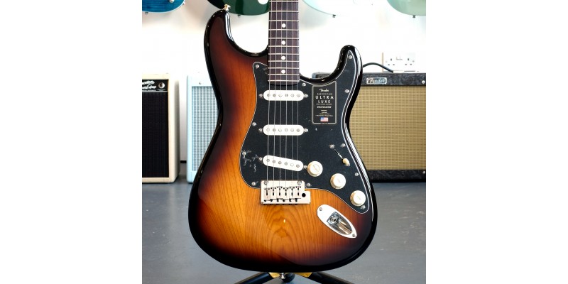 Fender American Ultra Luxe Stratocaster 2-Colour Sunburst Rosewood (B Stock)