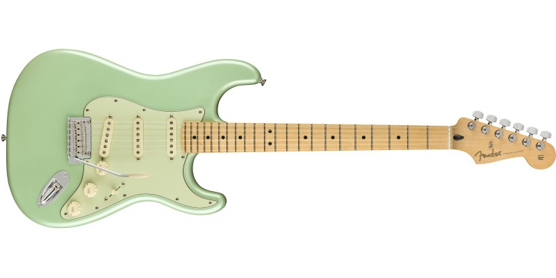 Fender Limited Edition Player Stratocaster Sea Foam Pearl Front