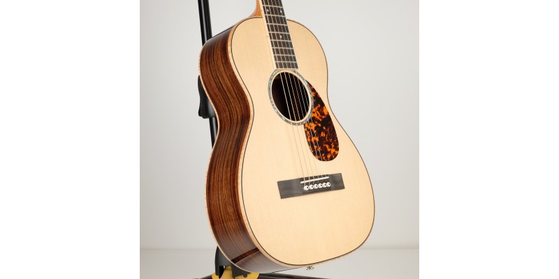 Larrivee p 09 parlor guitar deals