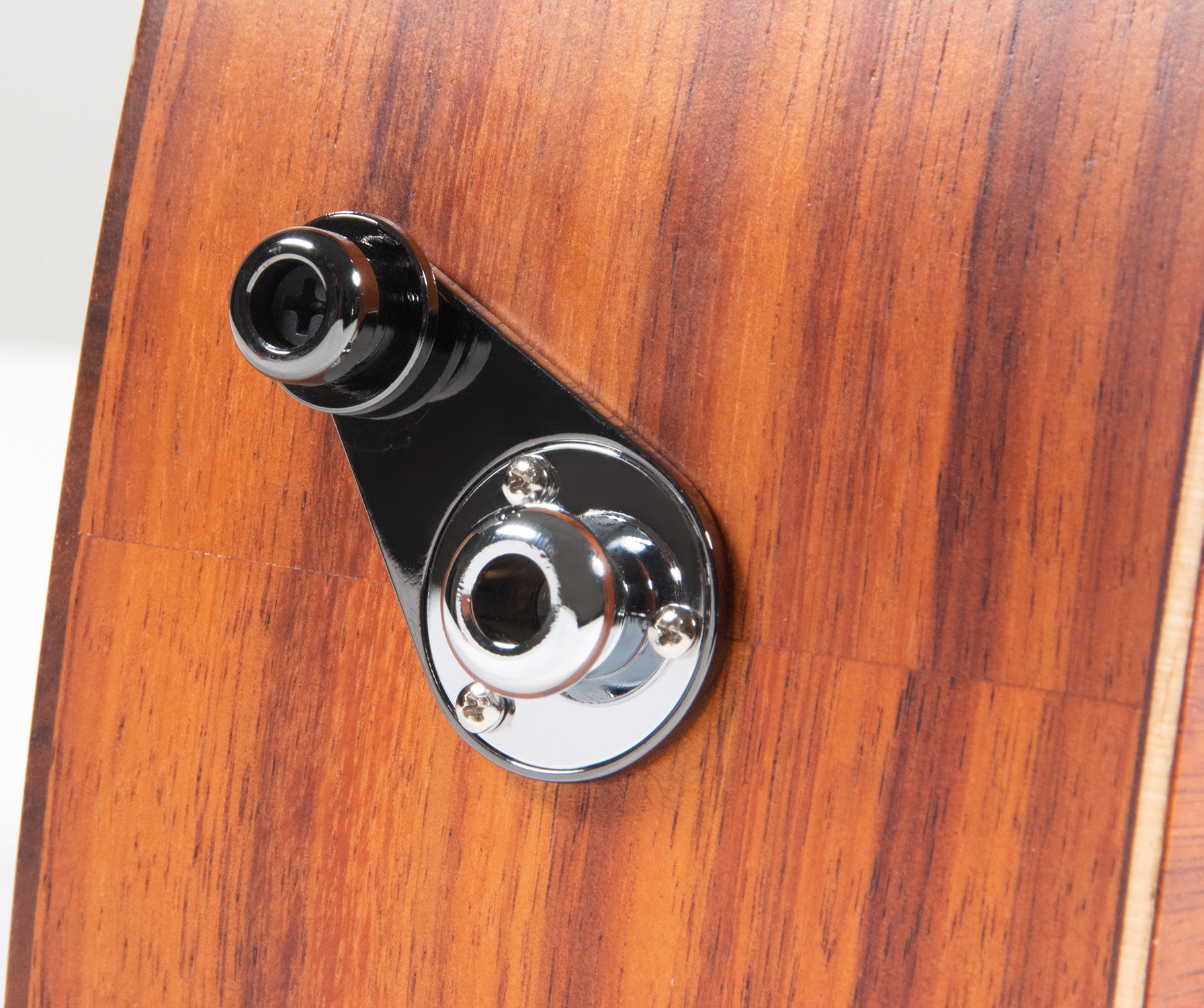 Music nomad cheap strap lock